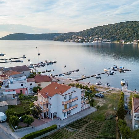 Tomulic Jasna I Miljenko Apartment Supetarska Draga Exterior foto