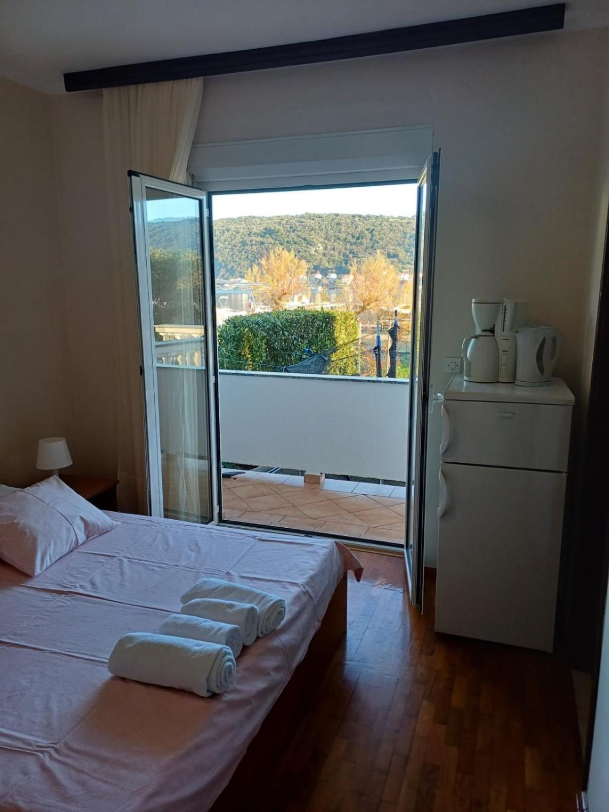 Tomulic Jasna I Miljenko Apartment Supetarska Draga Exterior foto