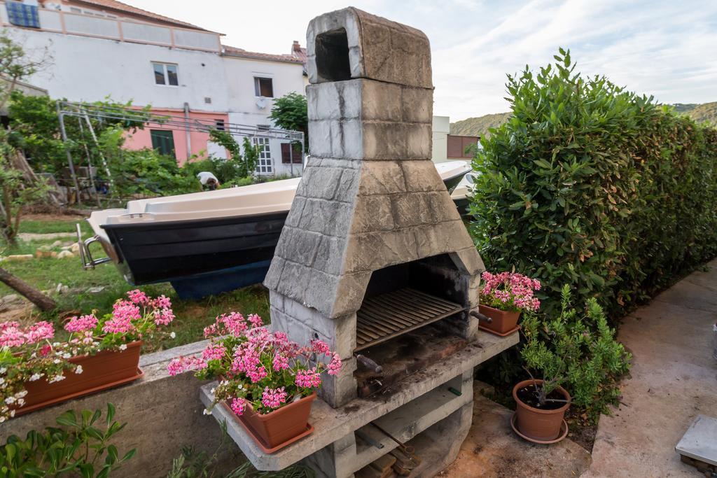 Tomulic Jasna I Miljenko Apartment Supetarska Draga Exterior foto
