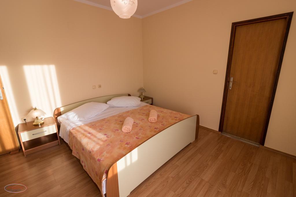 Tomulic Jasna I Miljenko Apartment Supetarska Draga Exterior foto
