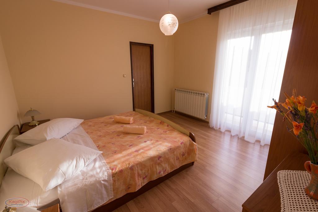 Tomulic Jasna I Miljenko Apartment Supetarska Draga Exterior foto